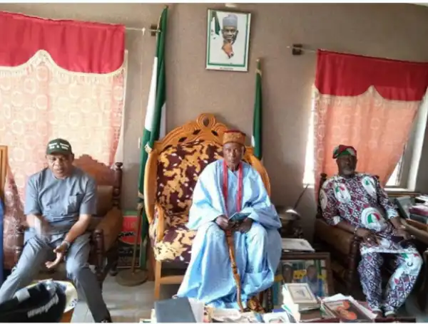 Senator Dino Melaye Kneels Down As Another King Prays For Him (Photos, Video)